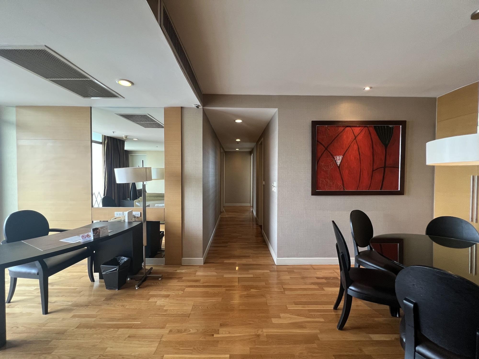 Urbana Sathorn Hotel, Hotell