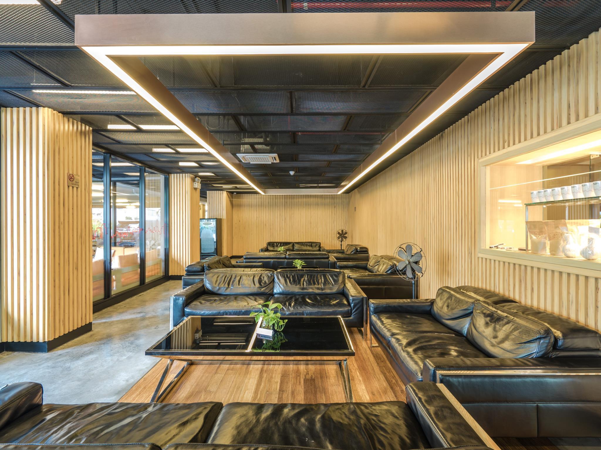 Galleria 12 Sukhumvit By Compass Hospitality Khách sạn Bangkok