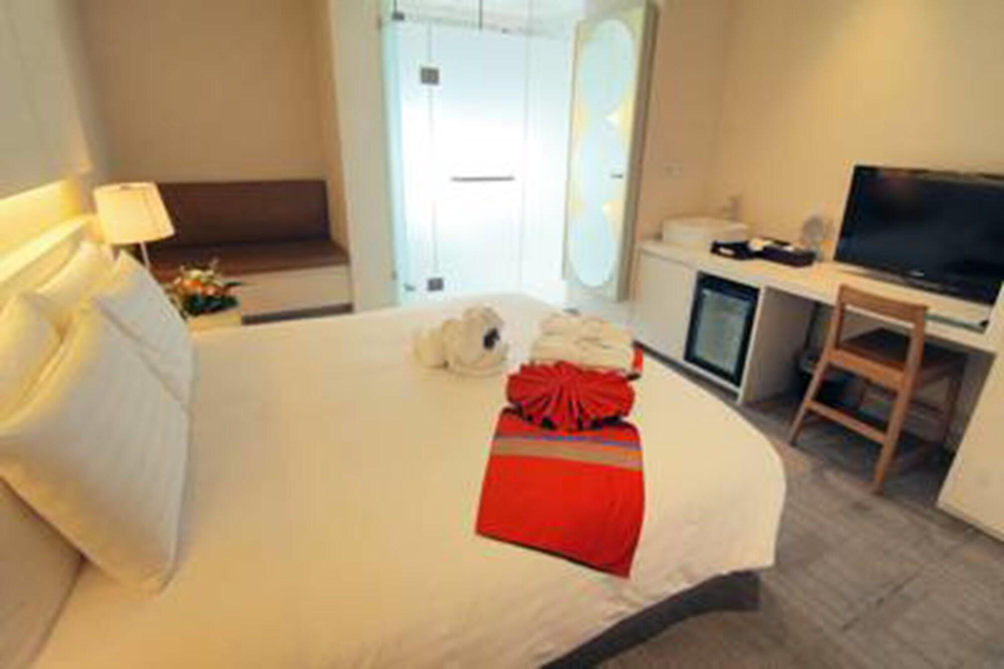 Aspira Hiptique Sukhumvit 13 Bangkok