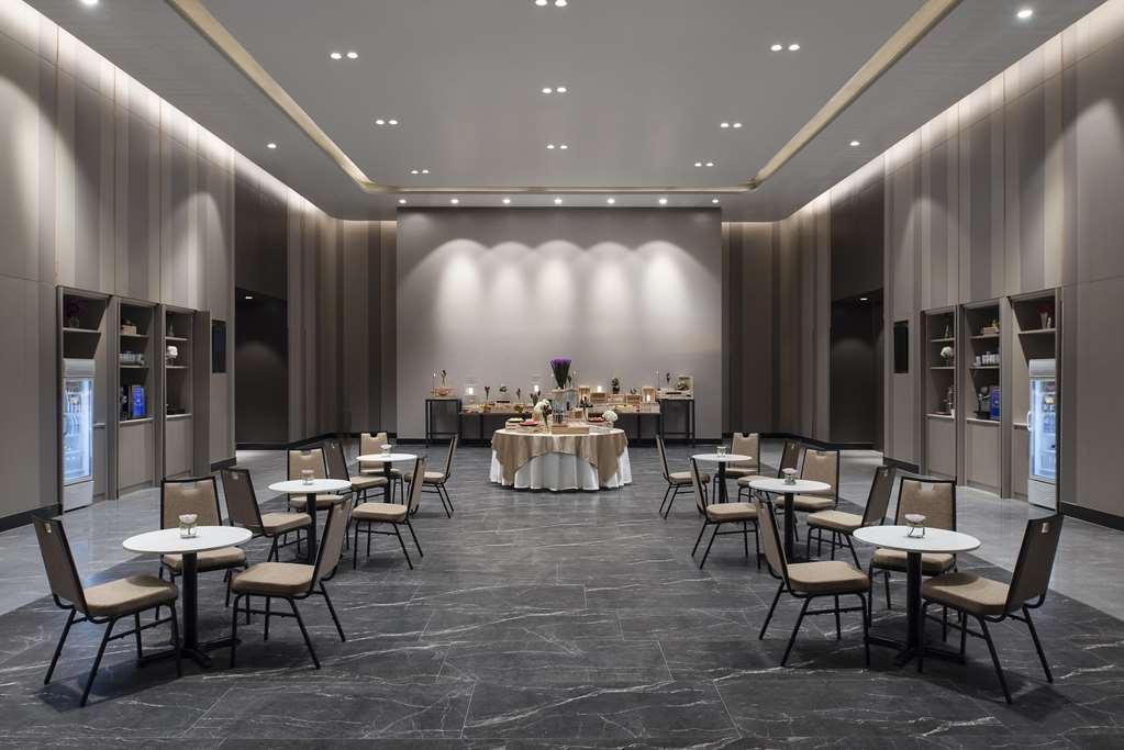 Avani Sukhumvit Khách sạn