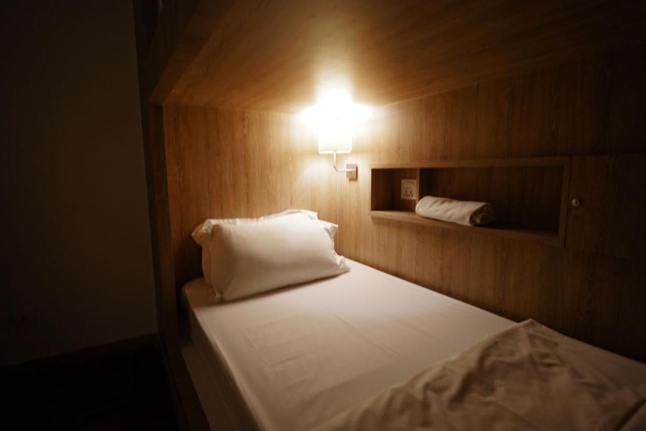 Hostel The Poshtel By Benya Bangkok