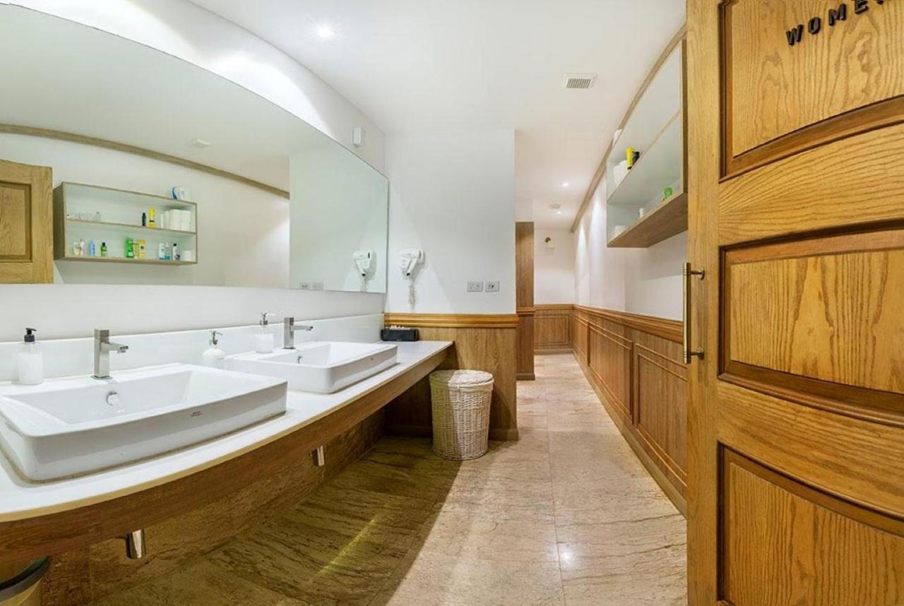 The Poshtel By Benya Hostel
