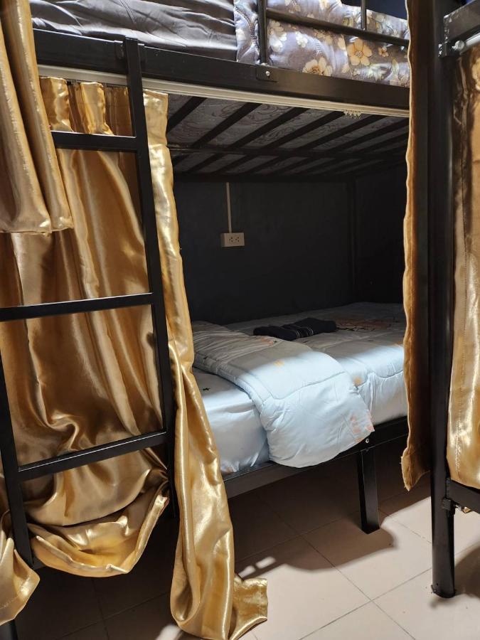 Khaosan Pearl Albergue *