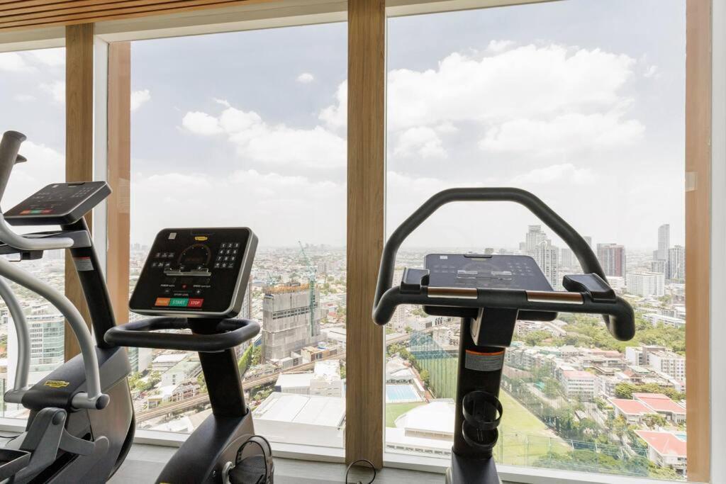2 Bedrooms, 300 Metres Bts Ekkamai,sukhumvit Appartement *