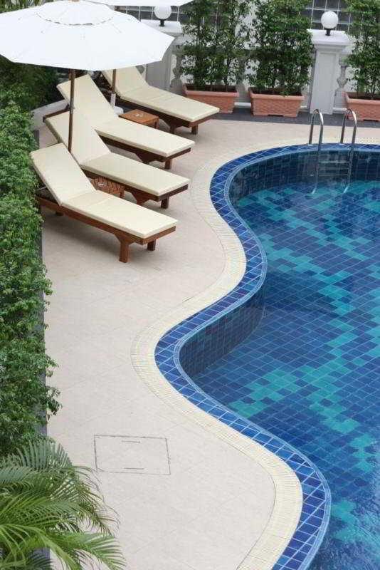 Khách sạn Hope Land Sukhumvit 24 3*