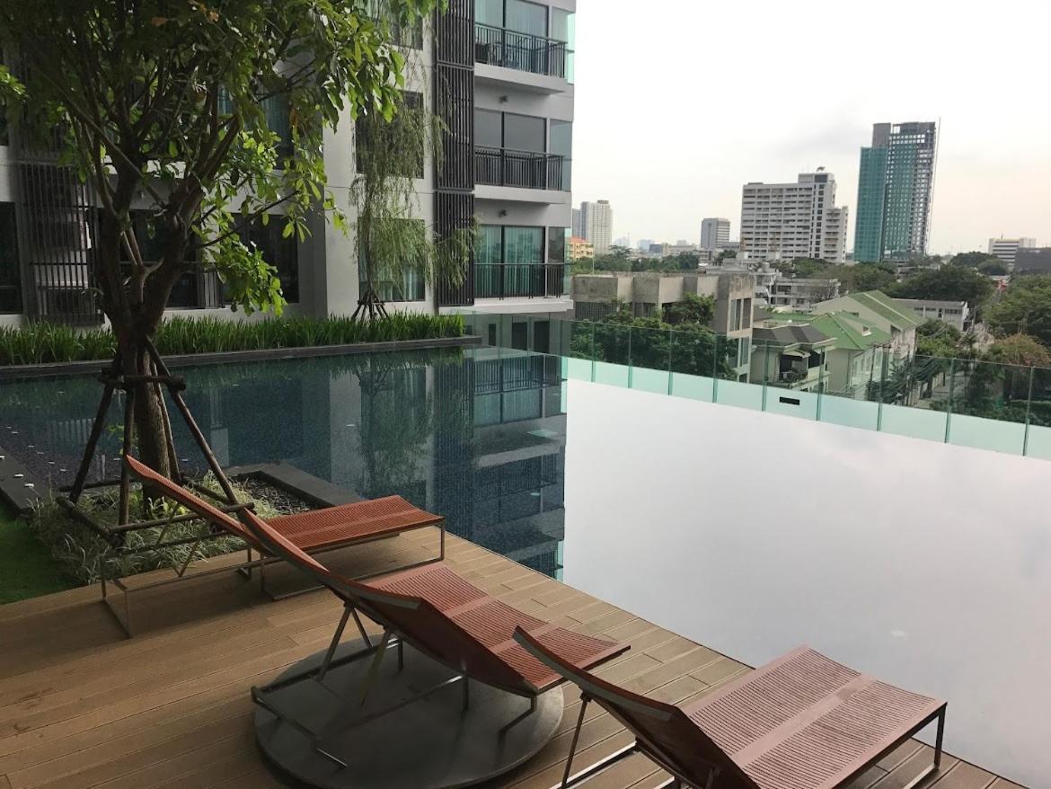 Luxurious Downtown W/train Access * Bangkok