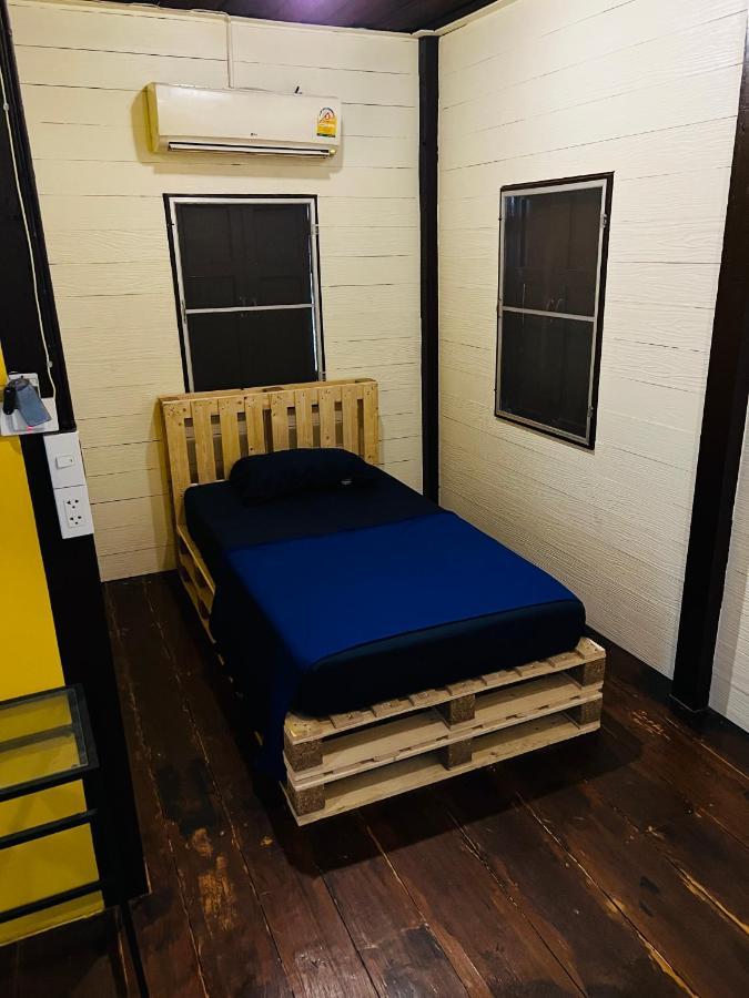 146 Canal Hostel Bangkok