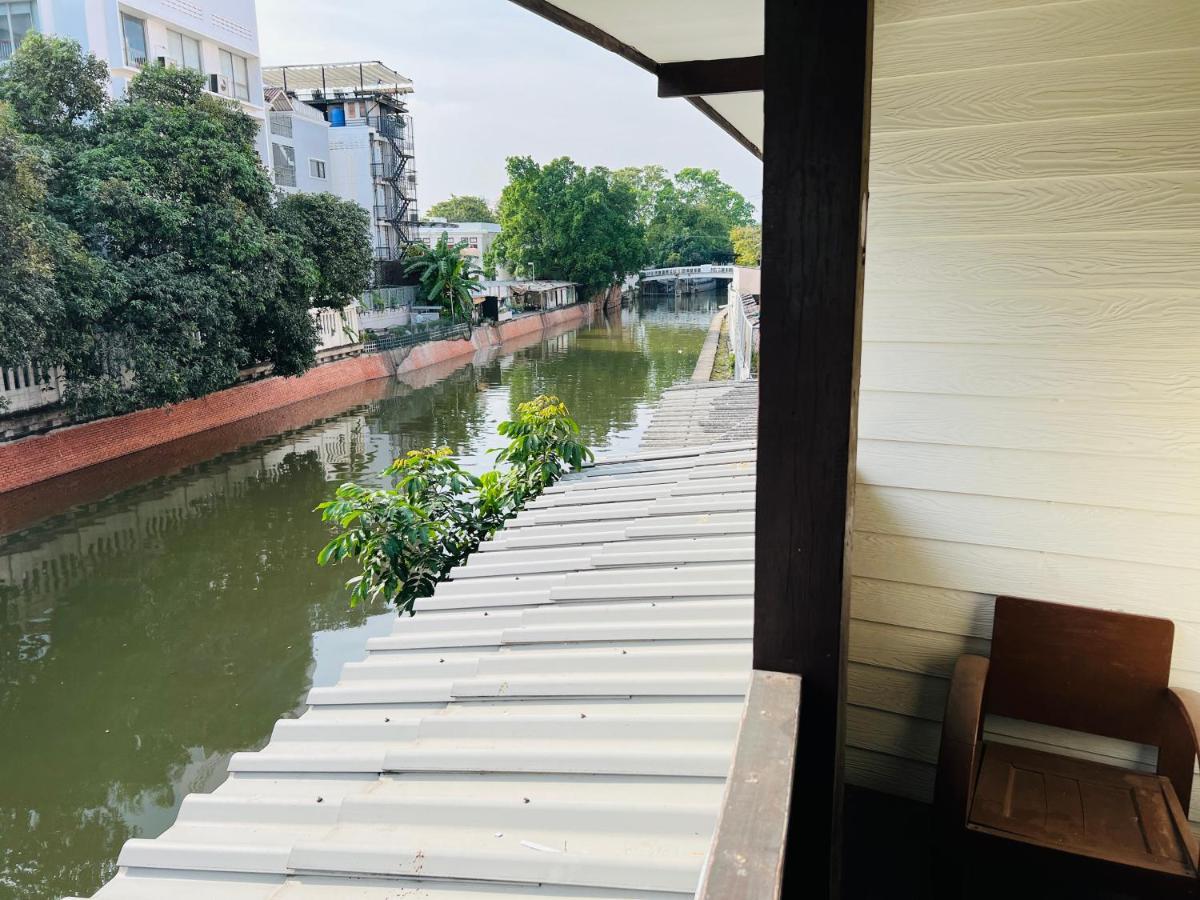 146 Canal Hostel Bangkok