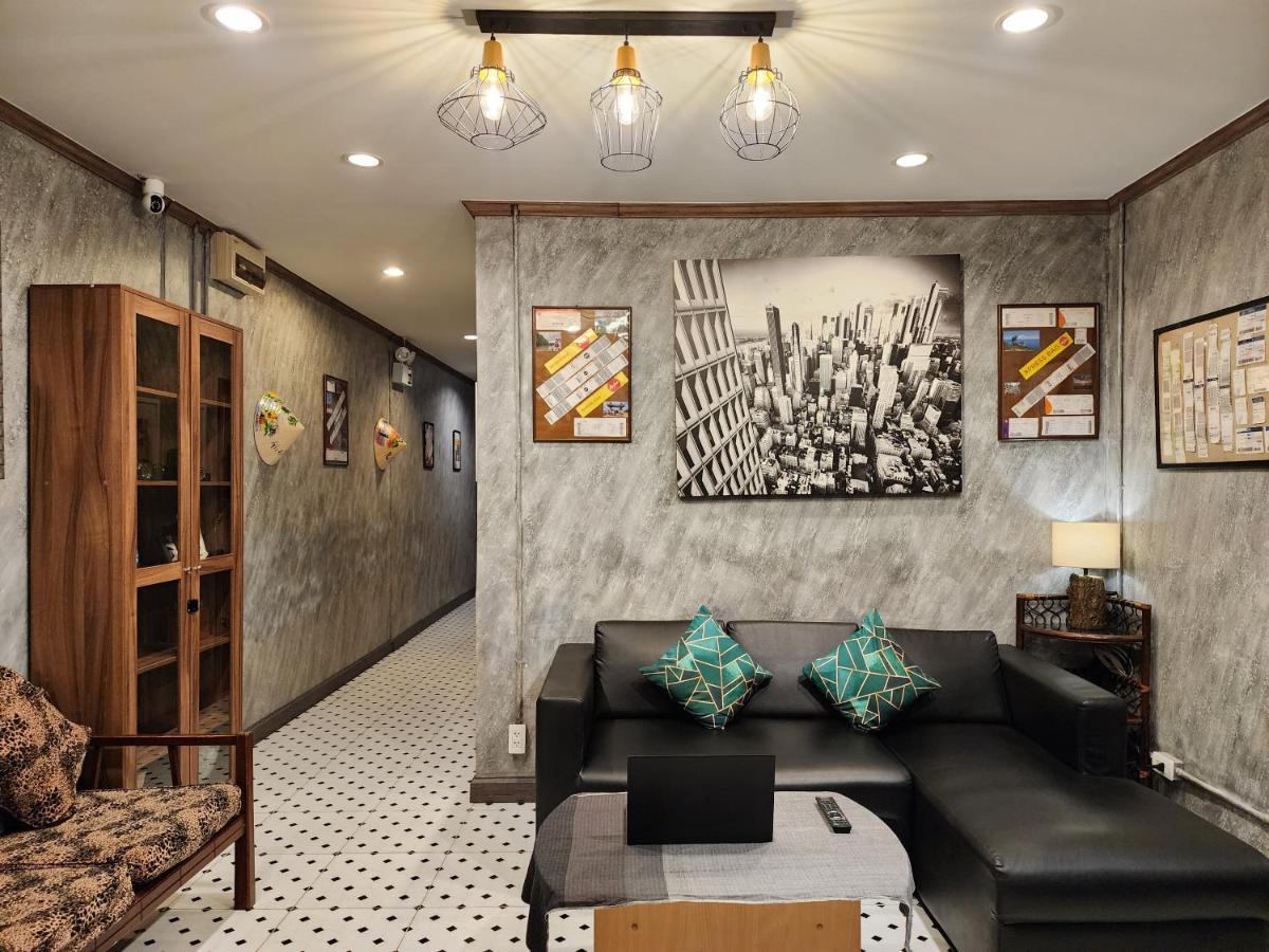 The Travellers House - Pet Friendly Gasthuis Bangkok