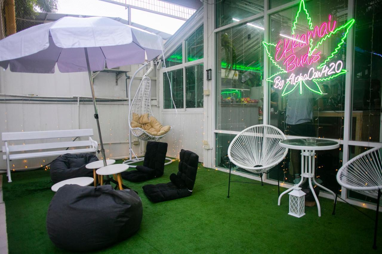 420 - Ekkamai Buds & Beds Asrama *