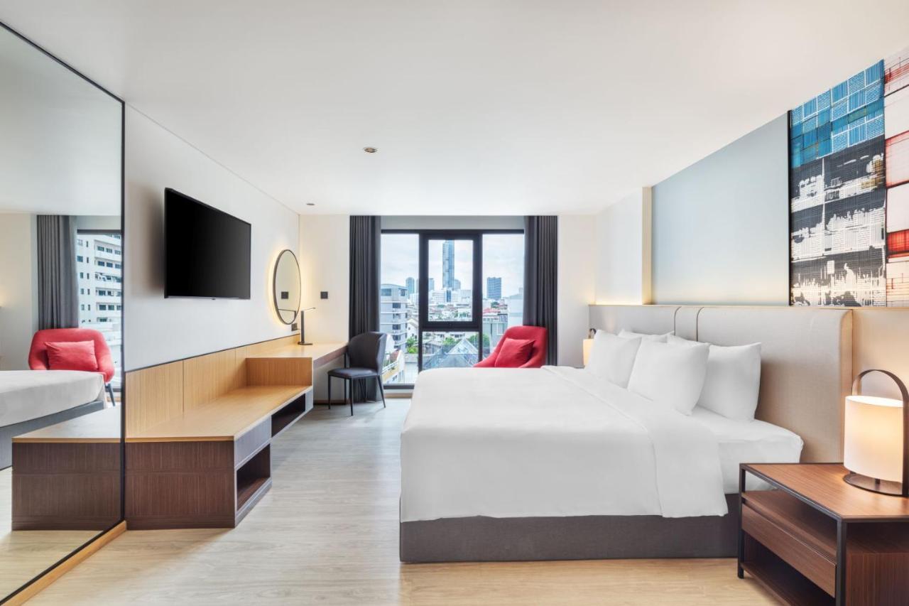 Western Click Sathorn 11 Hotell