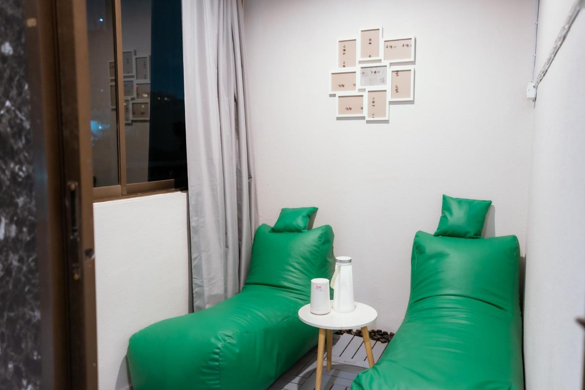 Asrama 420 - Ekkamai Buds & Beds Bangkok