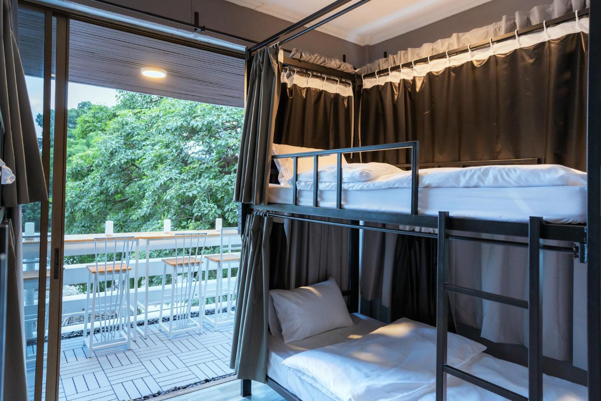 420 - Ekkamai Buds & Beds Asrama Bangkok