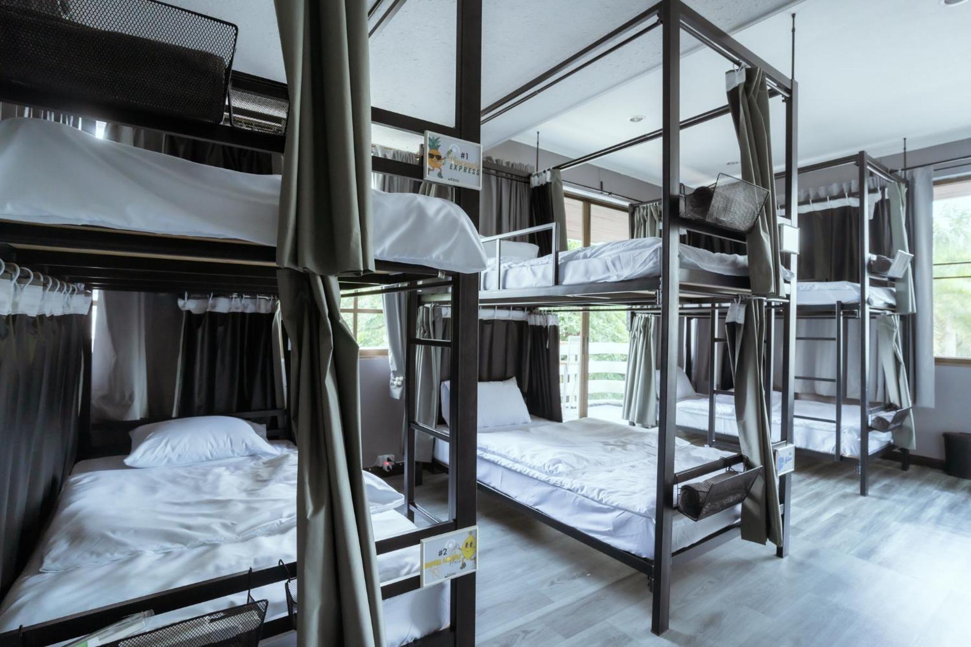 Asrama 420 - Ekkamai Buds & Beds Bangkok
