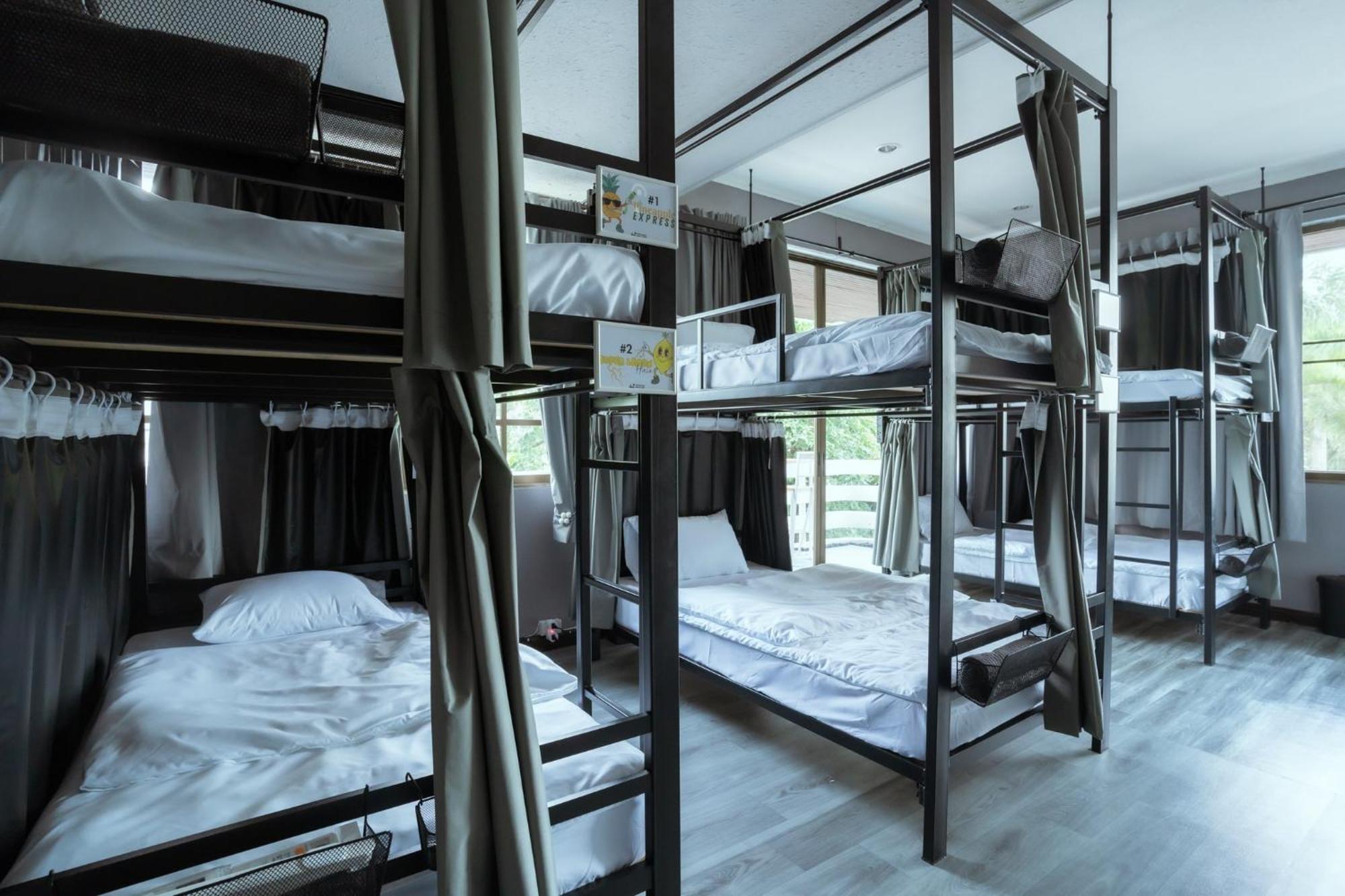 Asrama 420 - Ekkamai Buds & Beds