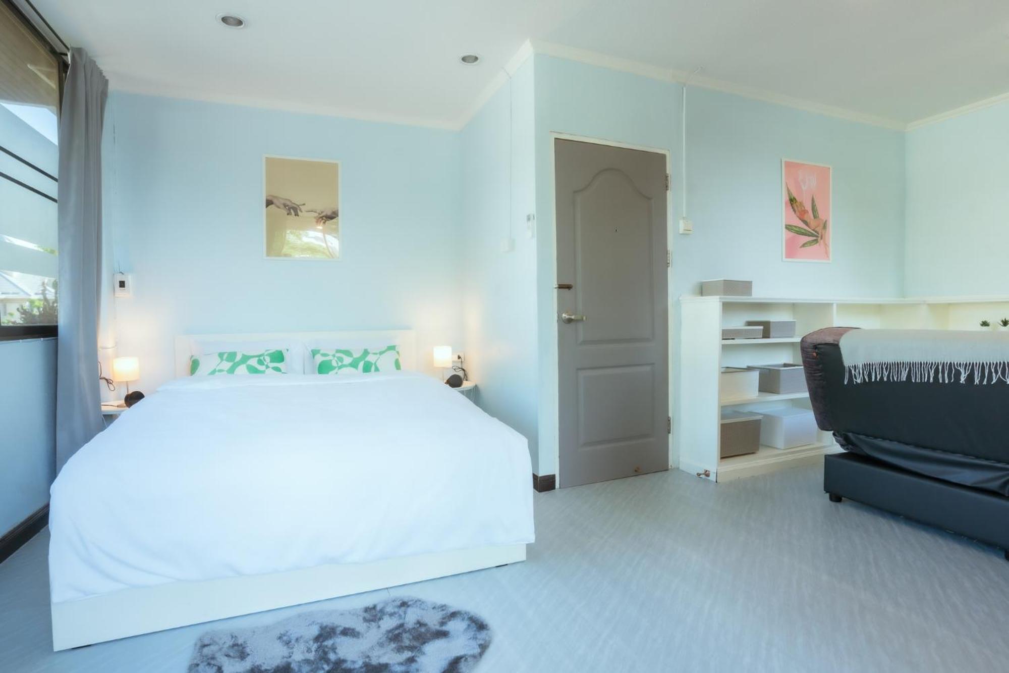 Asrama 420 - Ekkamai Buds & Beds