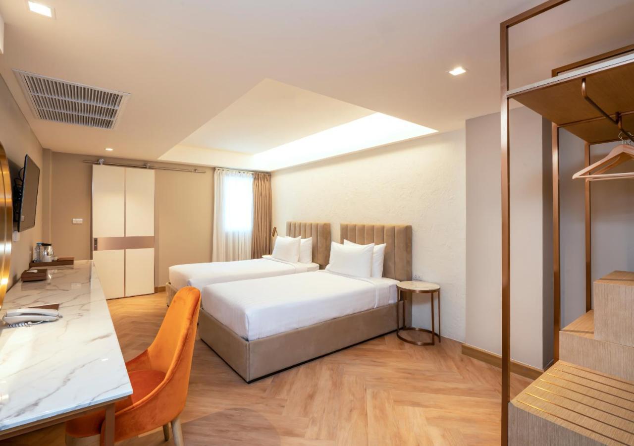 Hotell Away Riverside Kene 4*