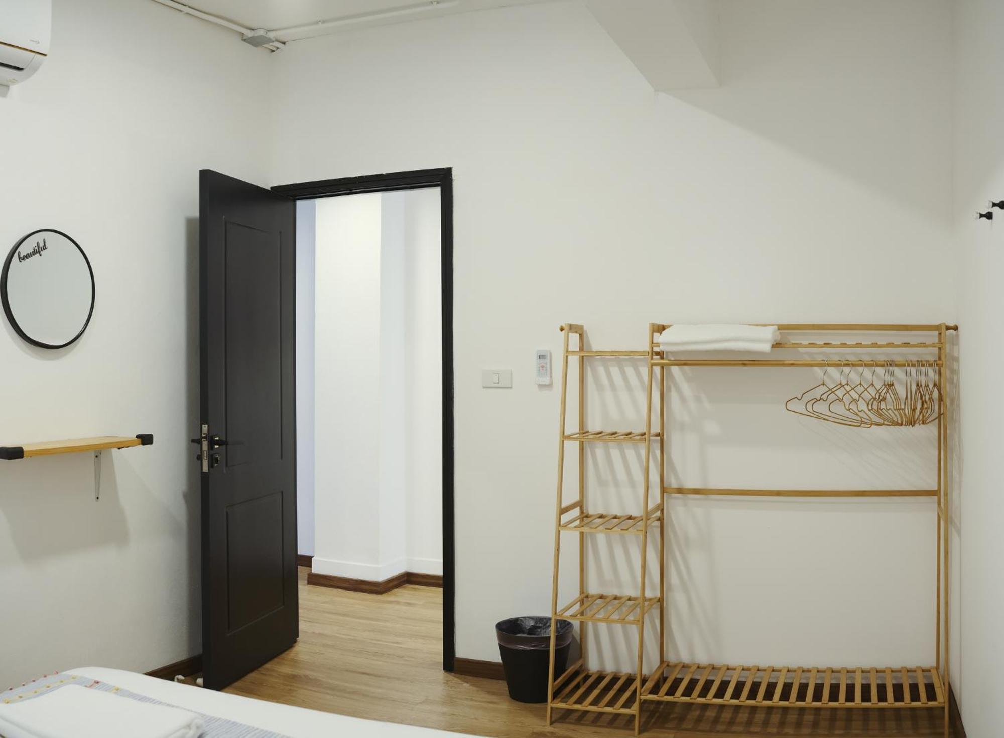 Hidden Gems In China Town, 2br Apartment