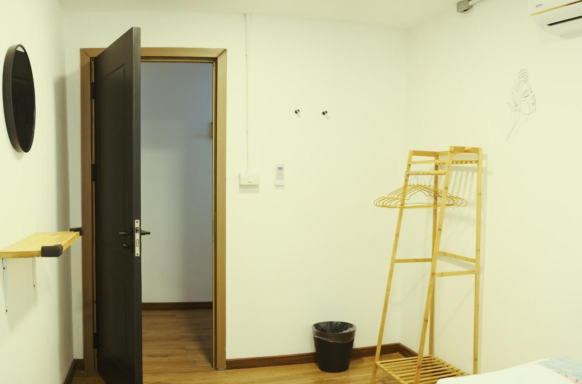 Apartment Hidden Gems In China Town, 2br *
