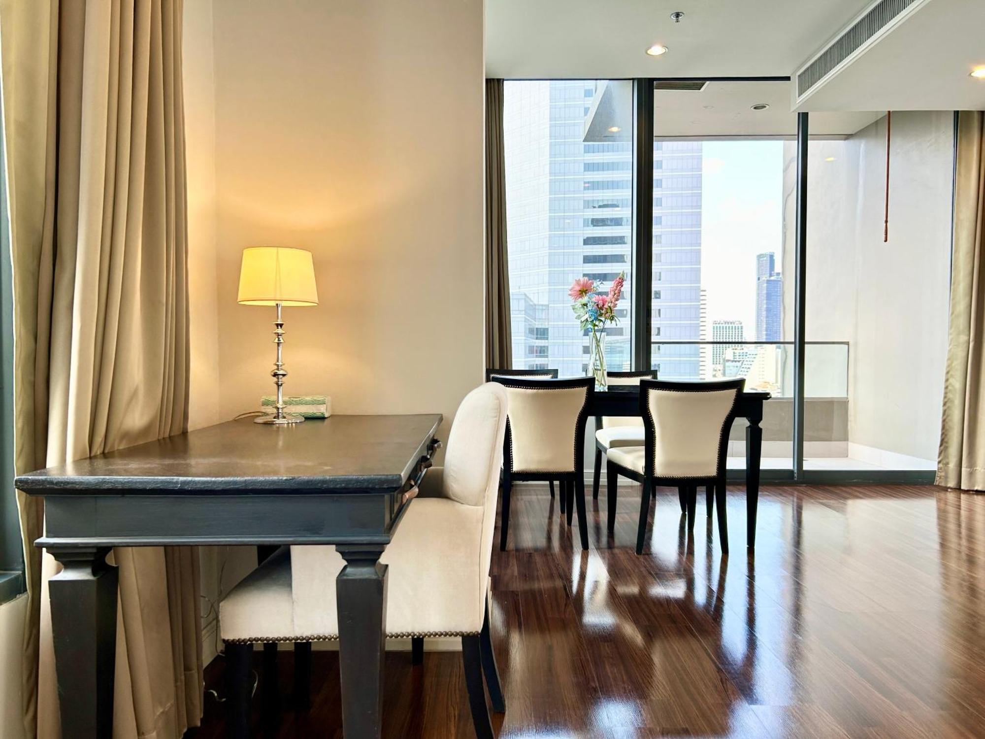 The Willows Luxury Two Bedrooms Pangsapuri Bangkok