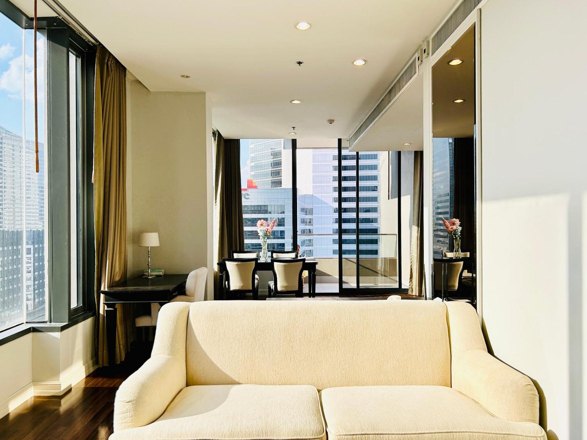 Pangsapuri The Willows Luxury Two Bedrooms Bangkok