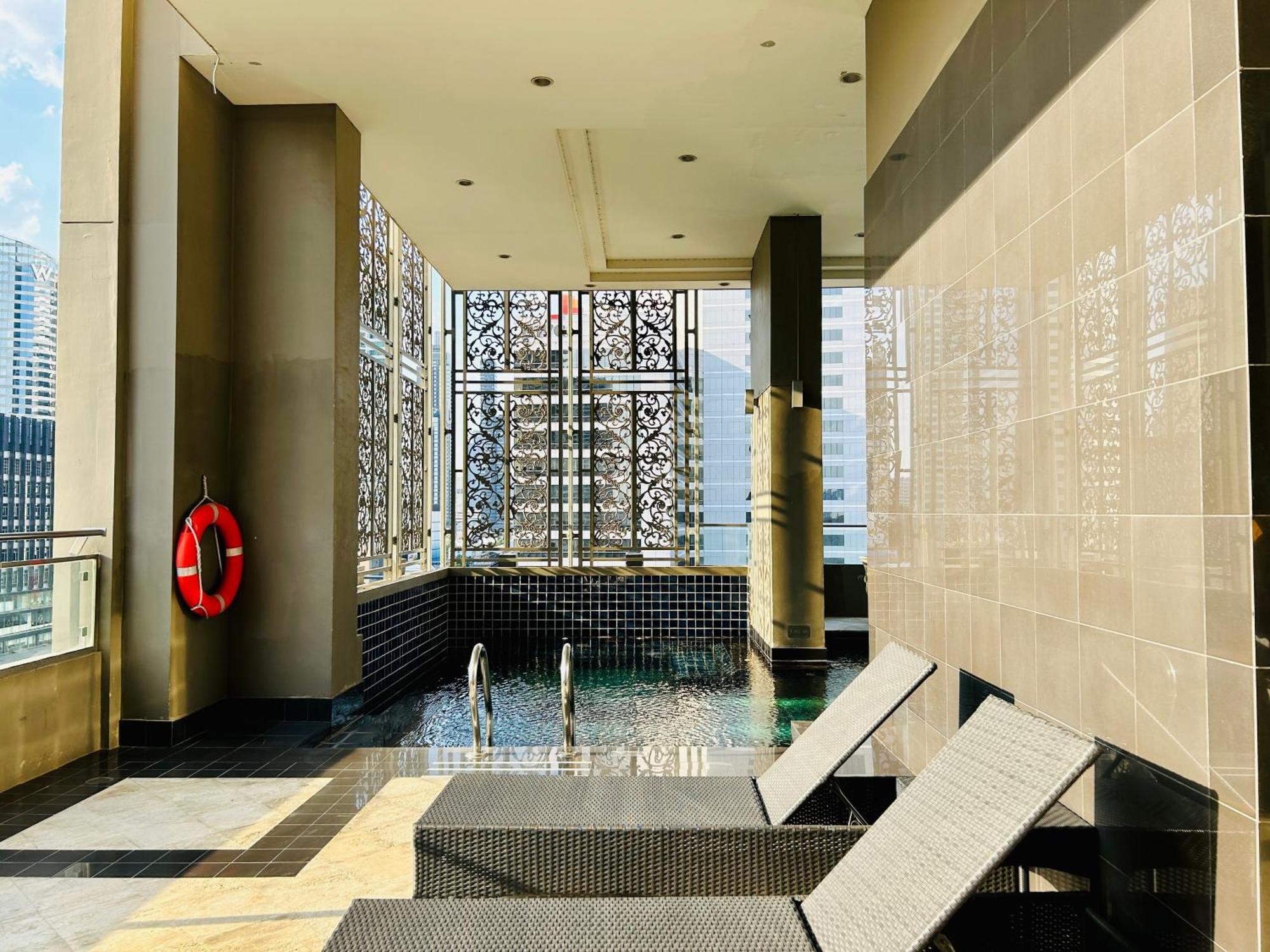 The Willows Luxury Two Bedrooms Pangsapuri Bangkok