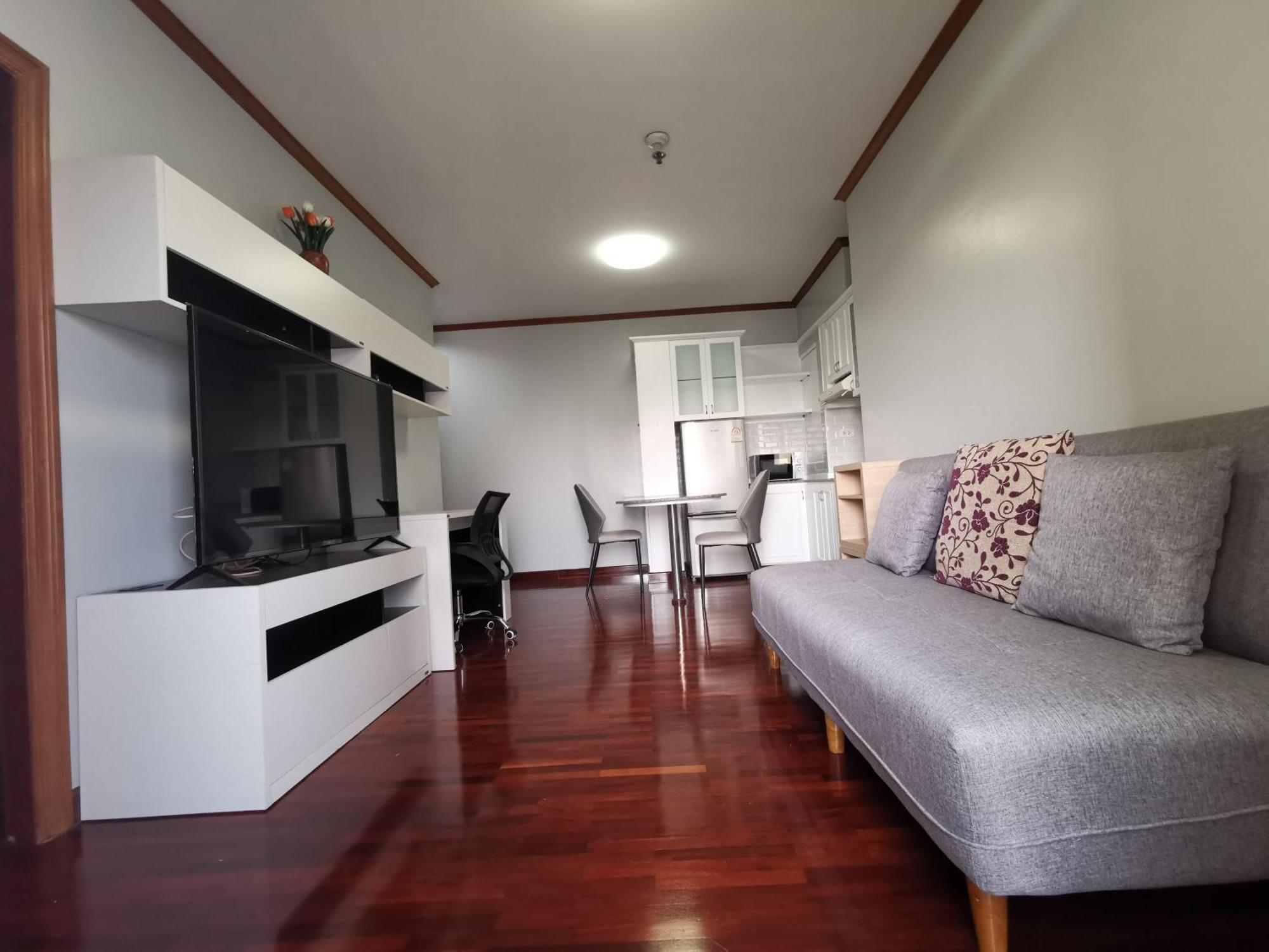 Apartment Cozy 1br Walk To Bts And Airport Rail Link Close To Malls G7 *