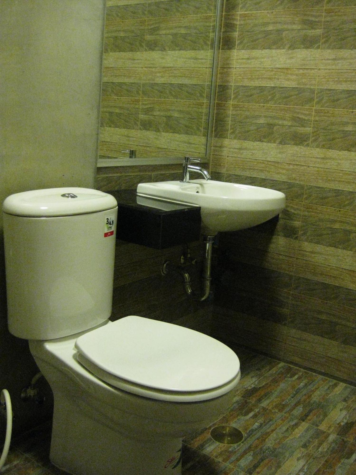 Komol 3*