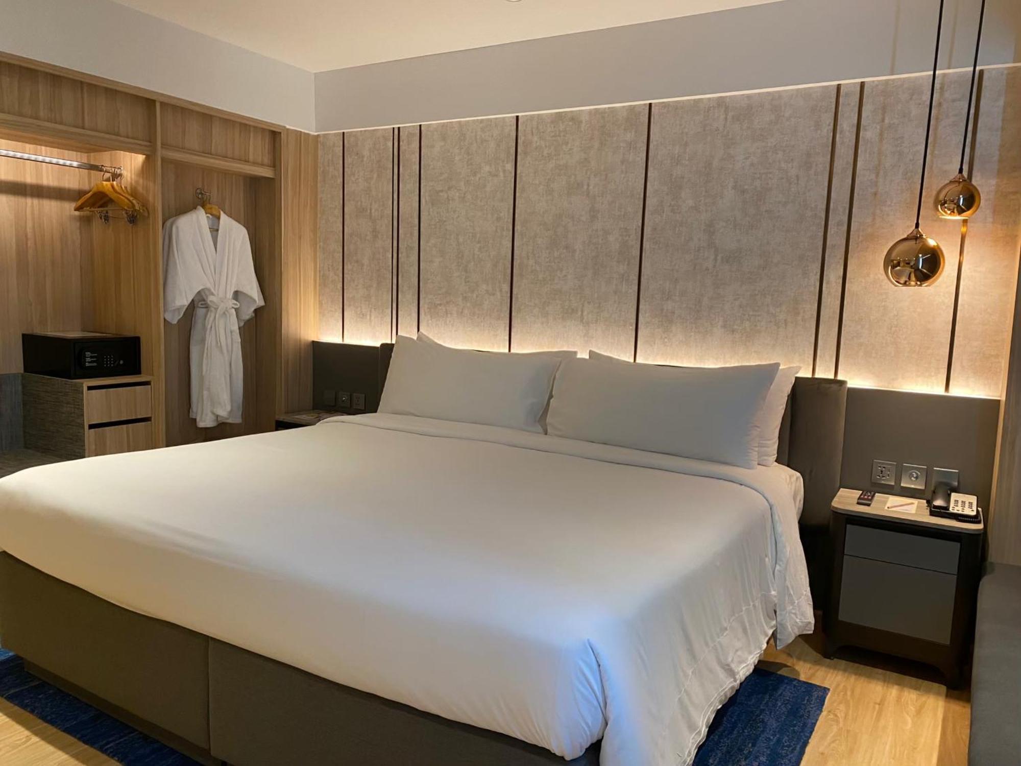 Hotel Miracle Grand Convenciones 4*