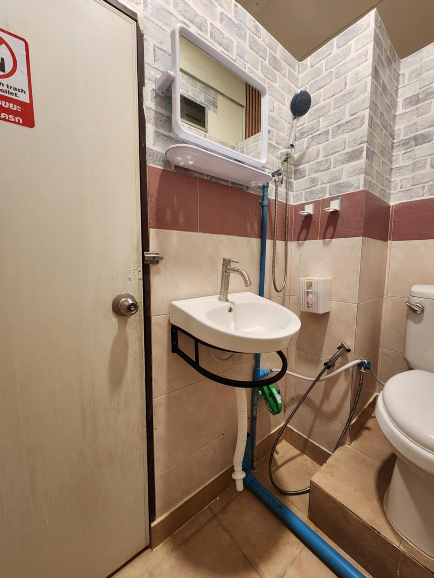 205-olan Place Homely Free Wi-fi And Near Bts Line Pangsapuri Bangkok