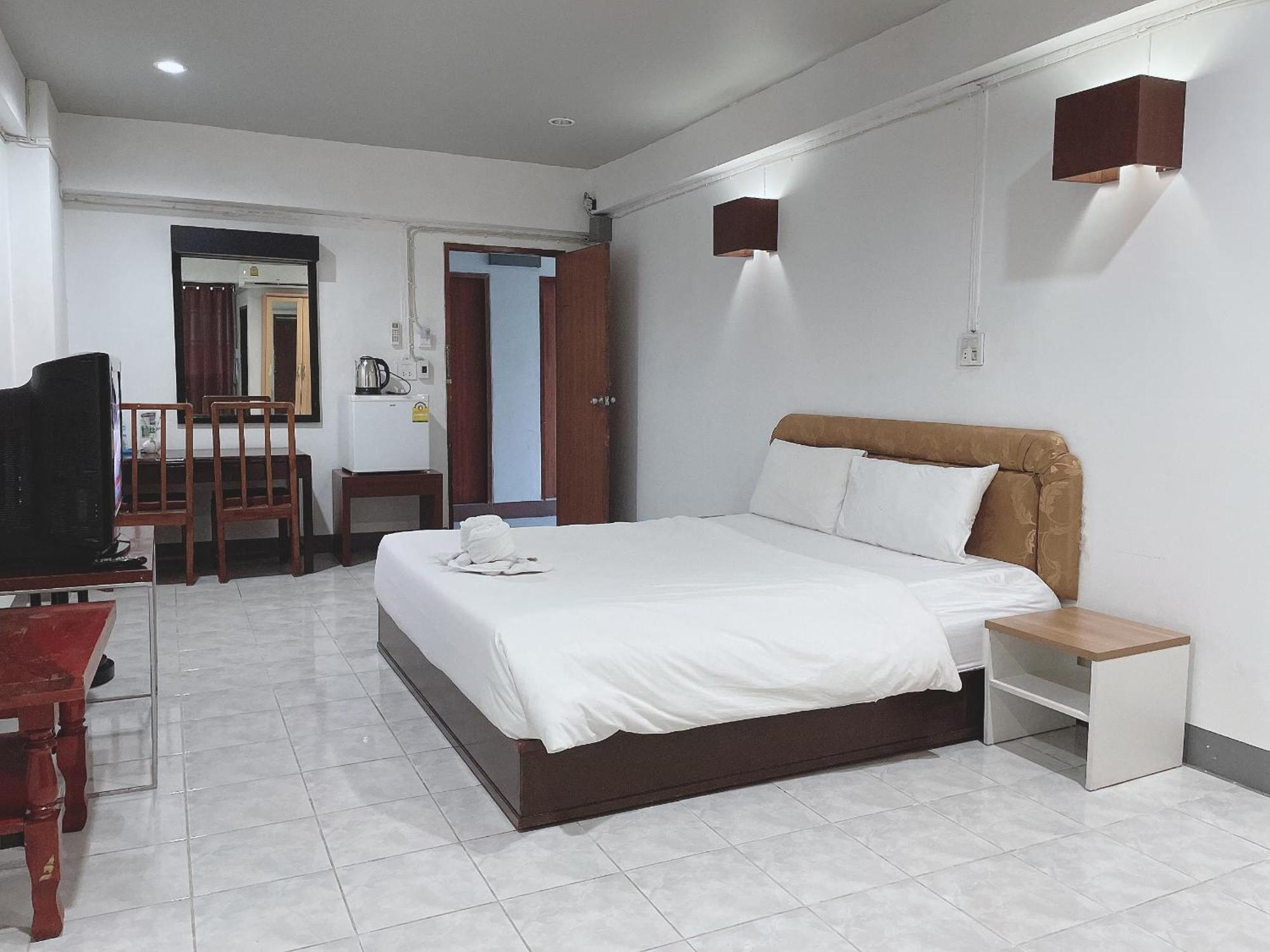 โรงแรมวินบางนา Win Bangna 3*