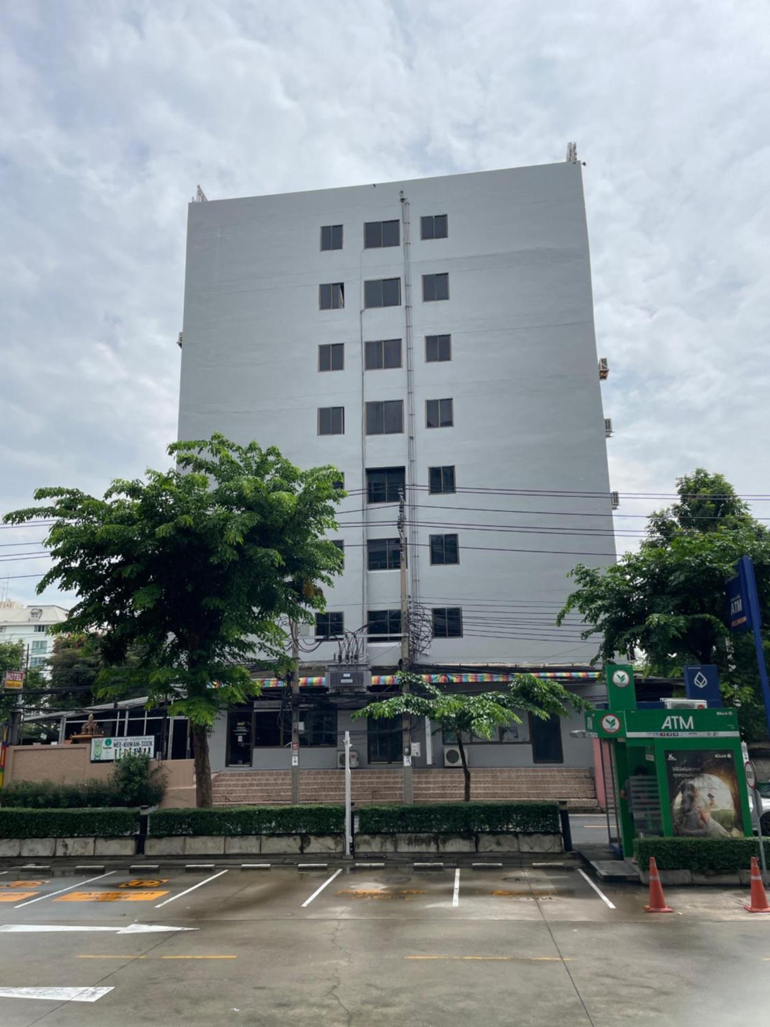 Hotel โรงแรมวินบางนา Win Bangna 3*