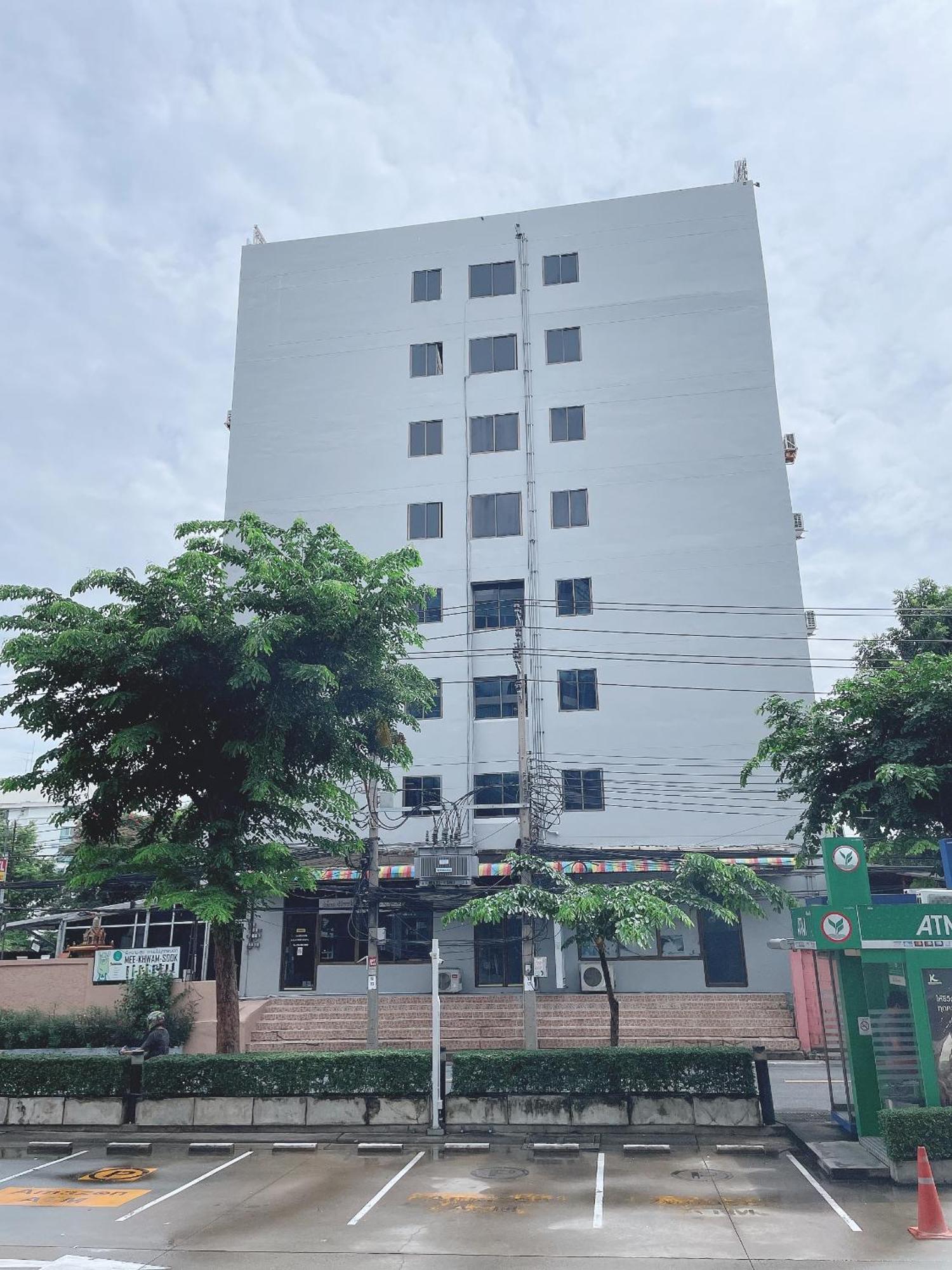 โรงแรมวินบางนา Win Bangna 3* Bangkok