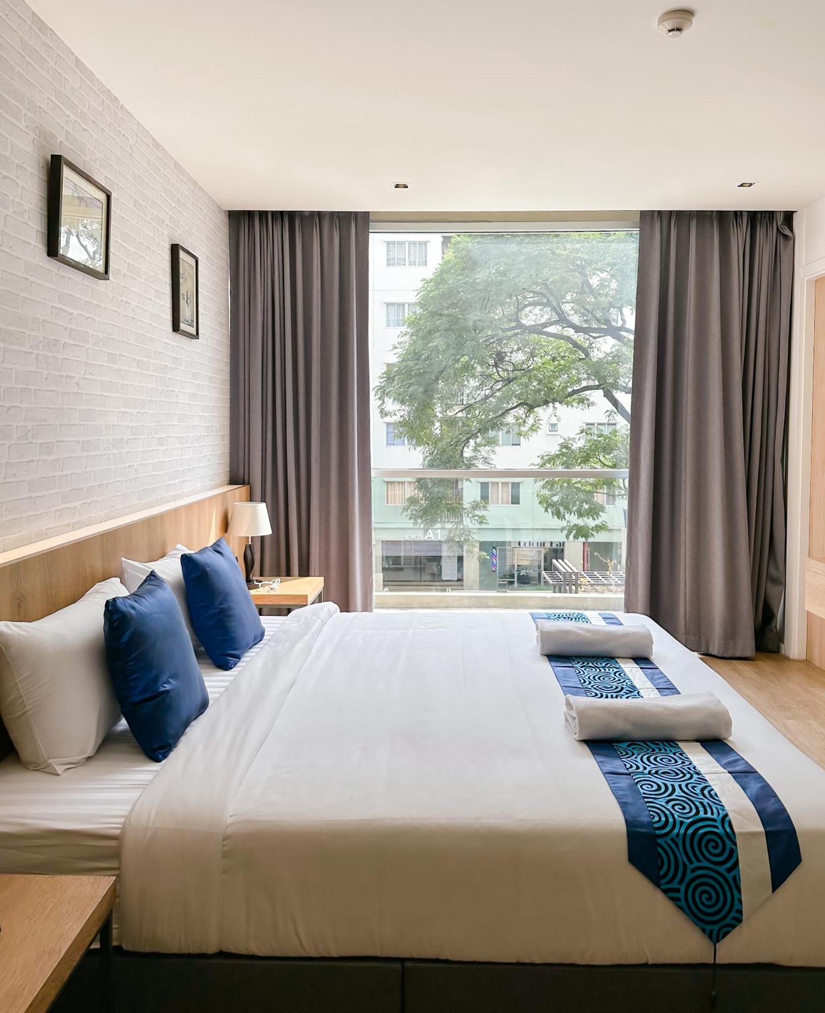 B Sha Certified 4* Bangkok