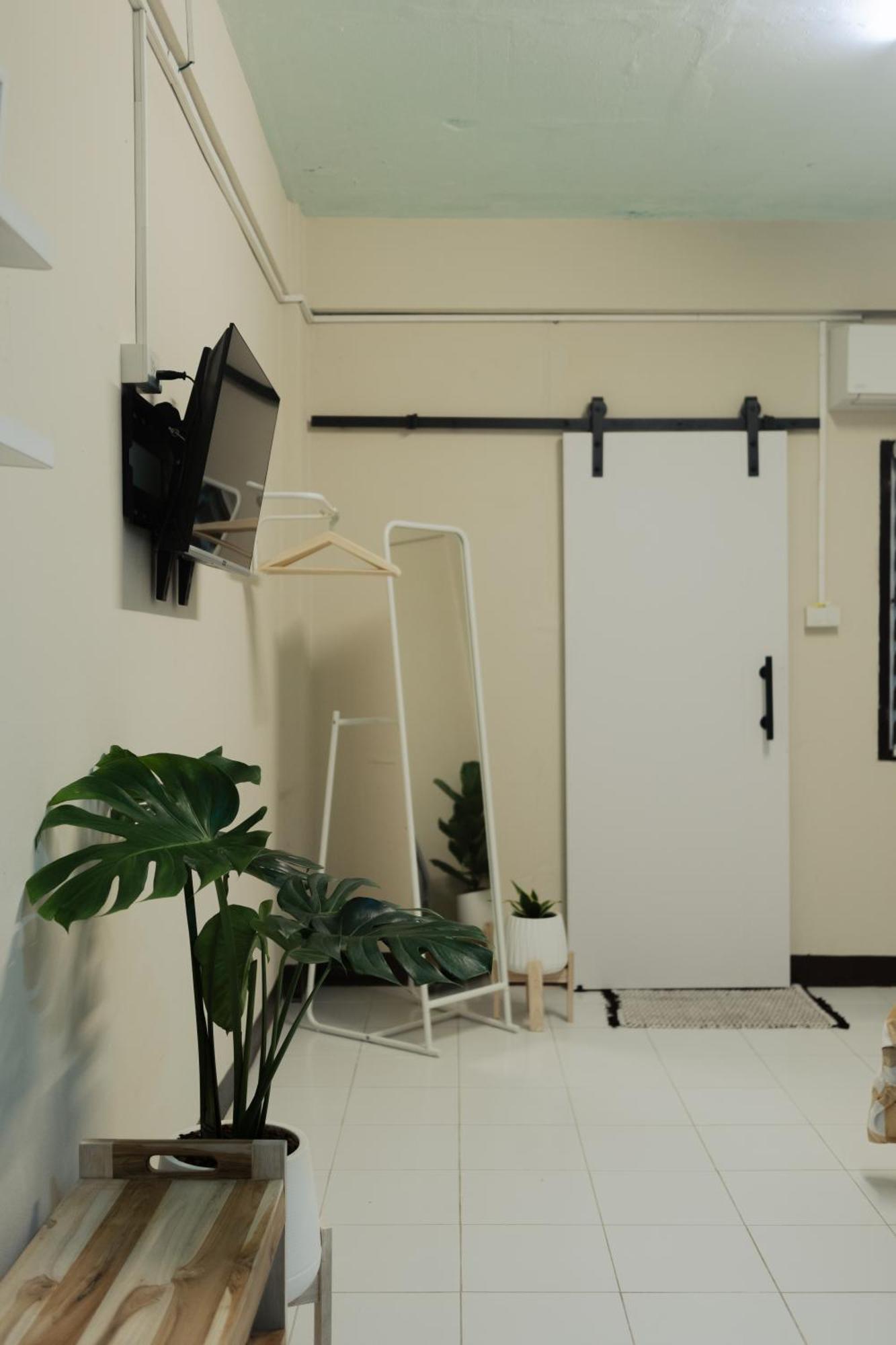 204hideaway-local With Street Food Only 15 Min Walk To Skytrain Appartement