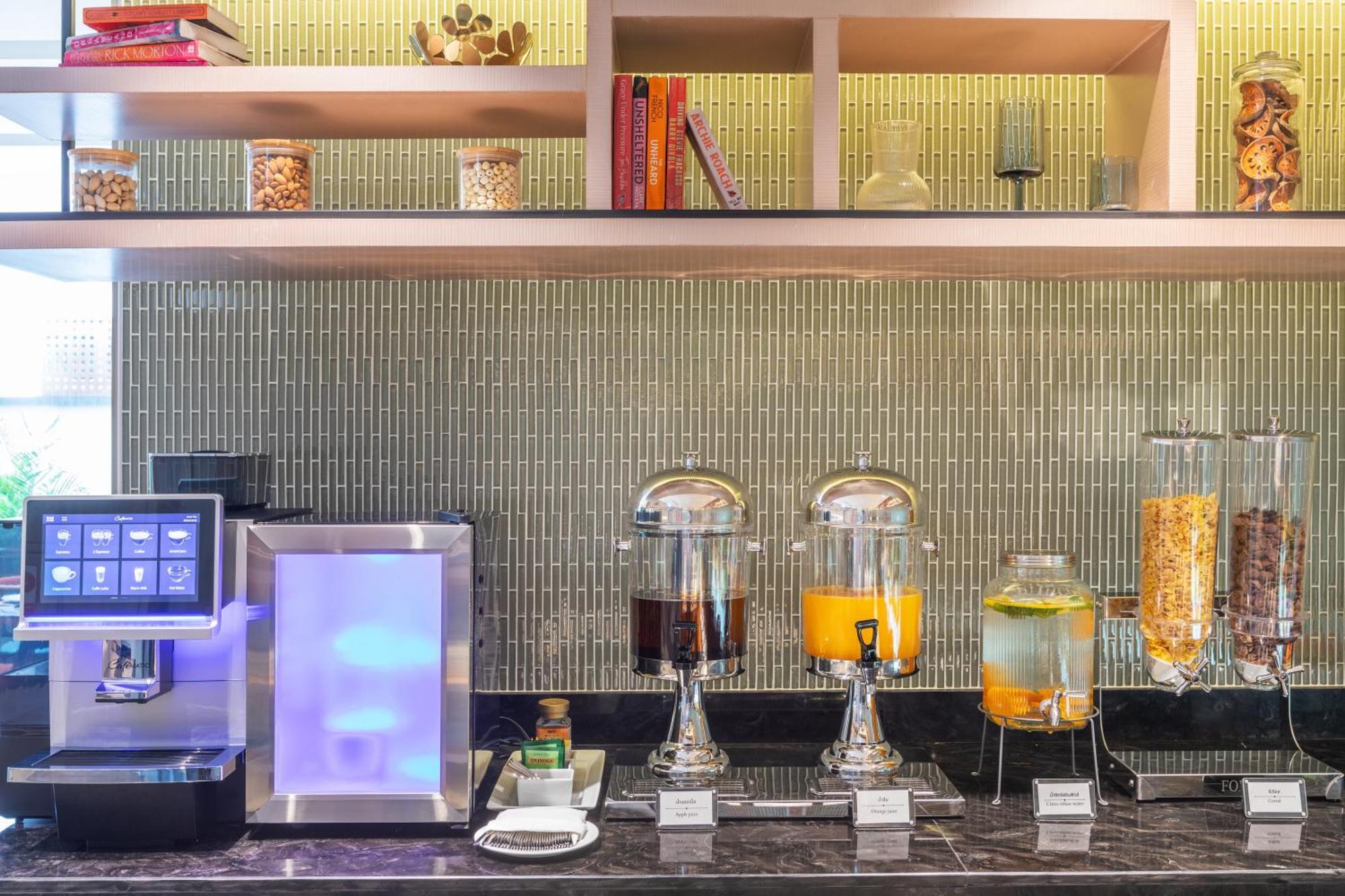 Hotell Western Click Sathorn 11 Bangkok