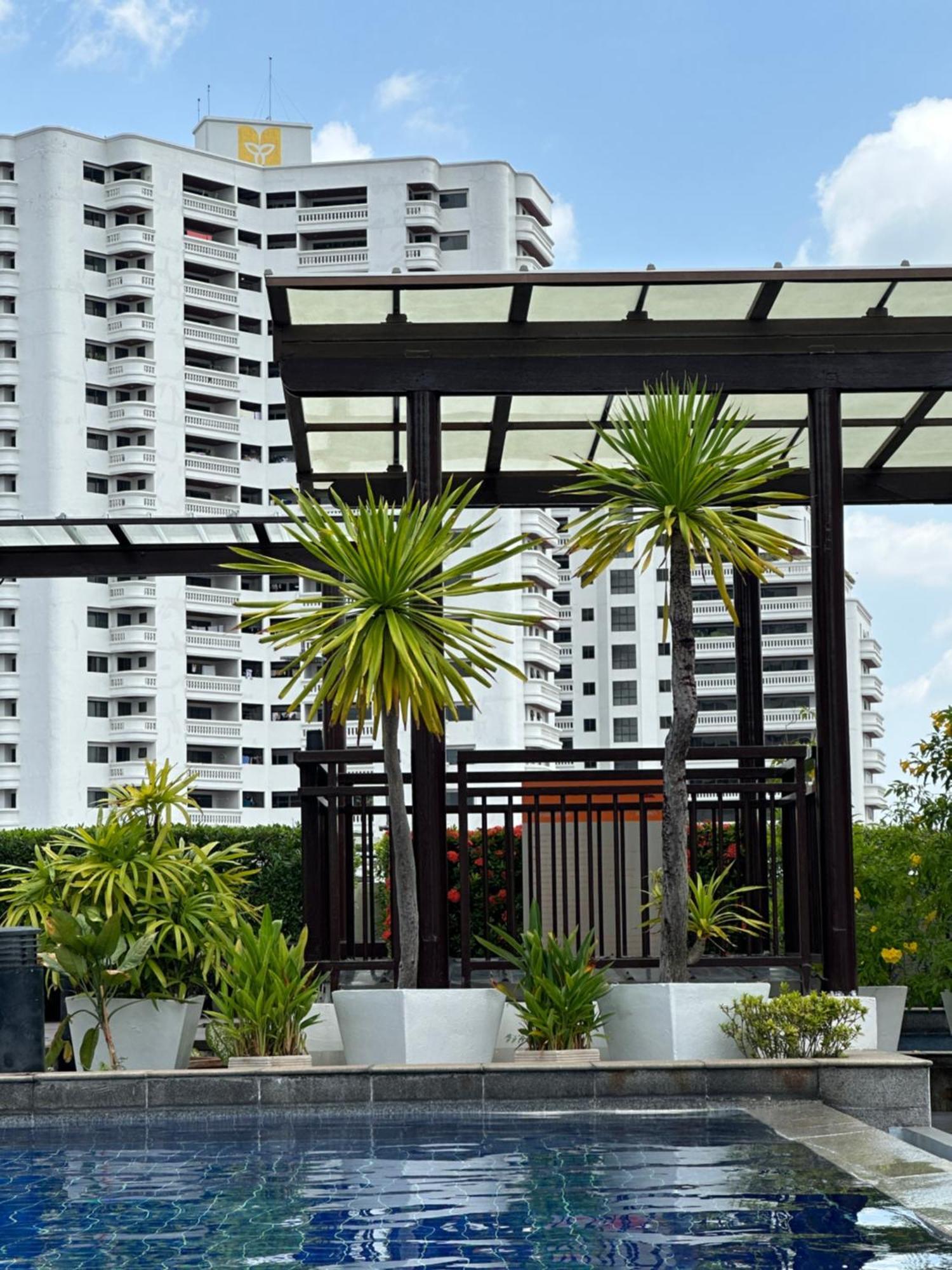 Delightful In Location At Sukhumvit 49 Pangsapuri Bangkok