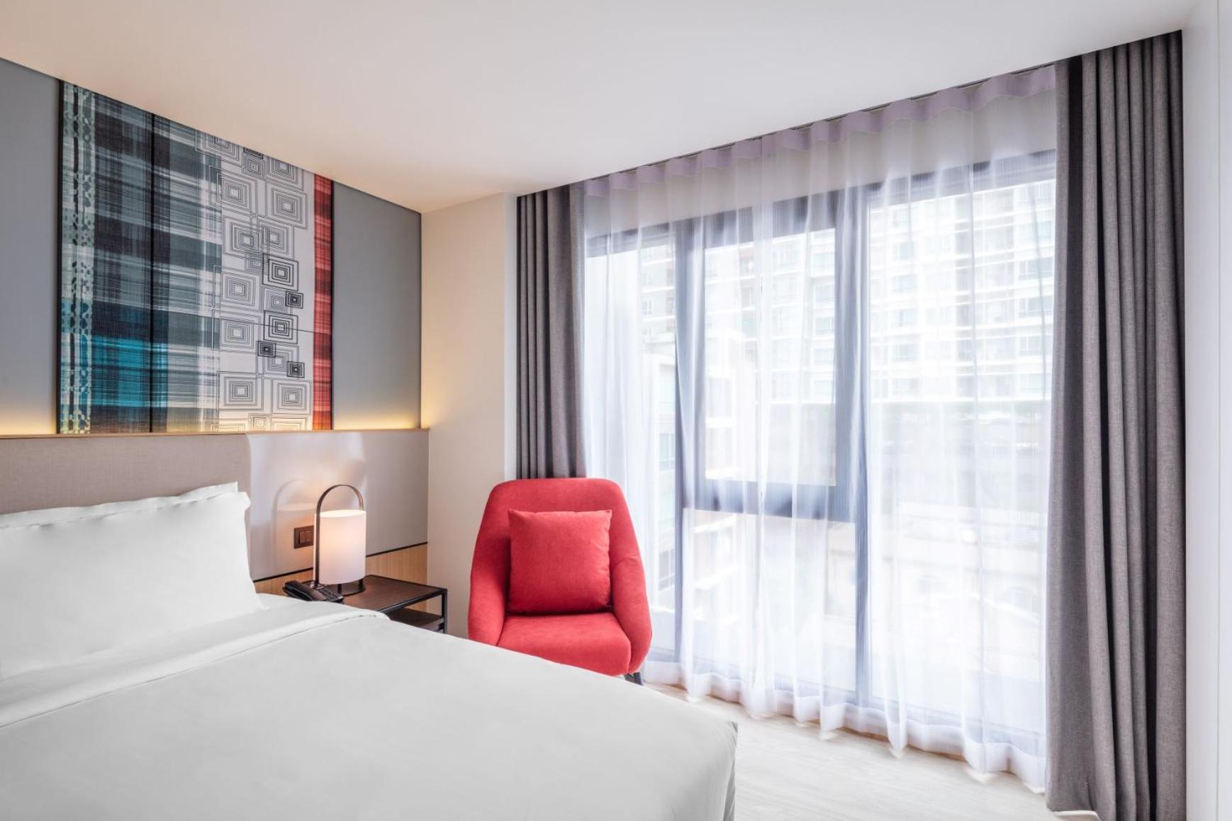 Western Click Sathorn 11 Hotell 4*