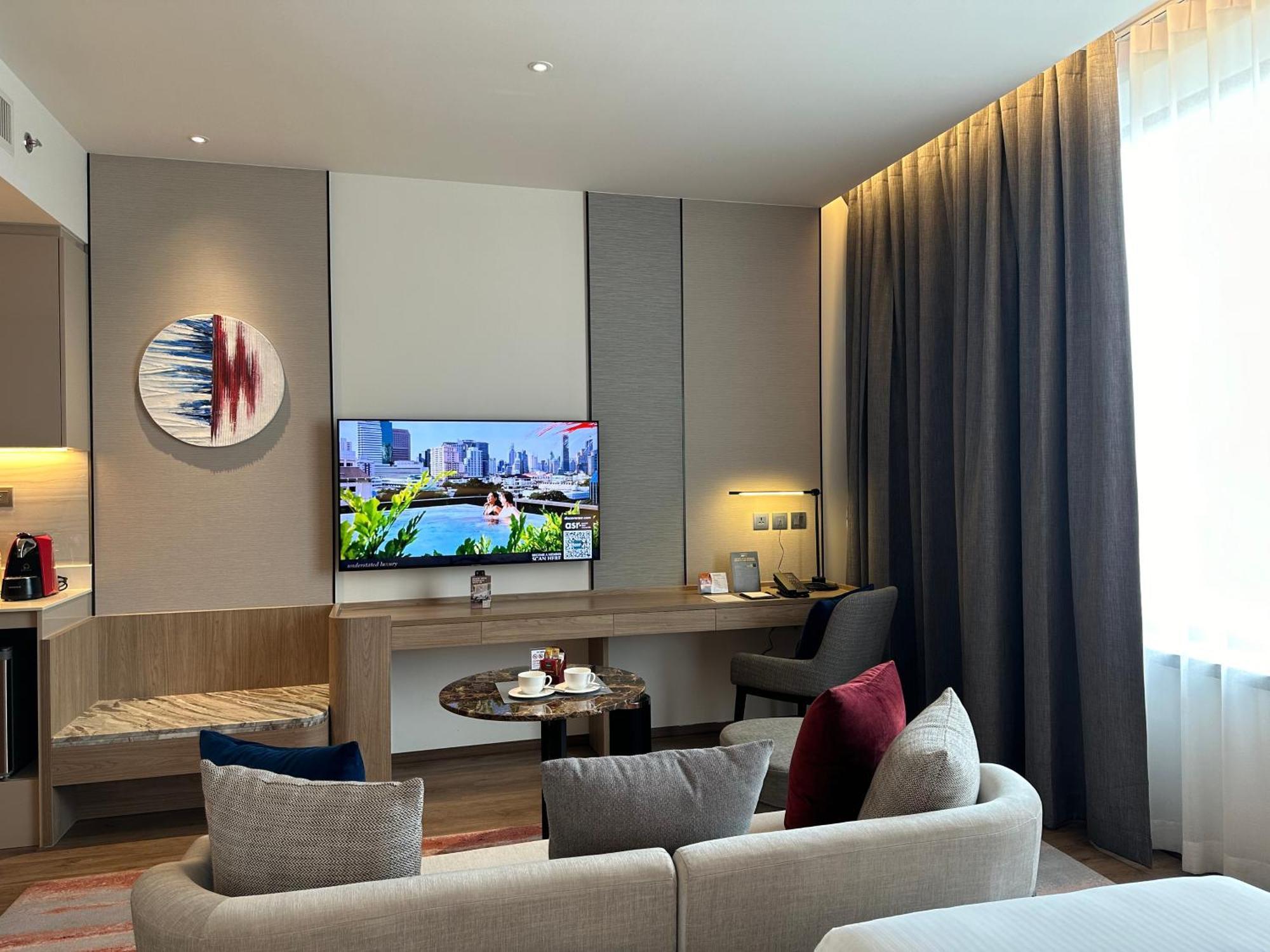 Khách sạn Ascott Embassy Sathorn