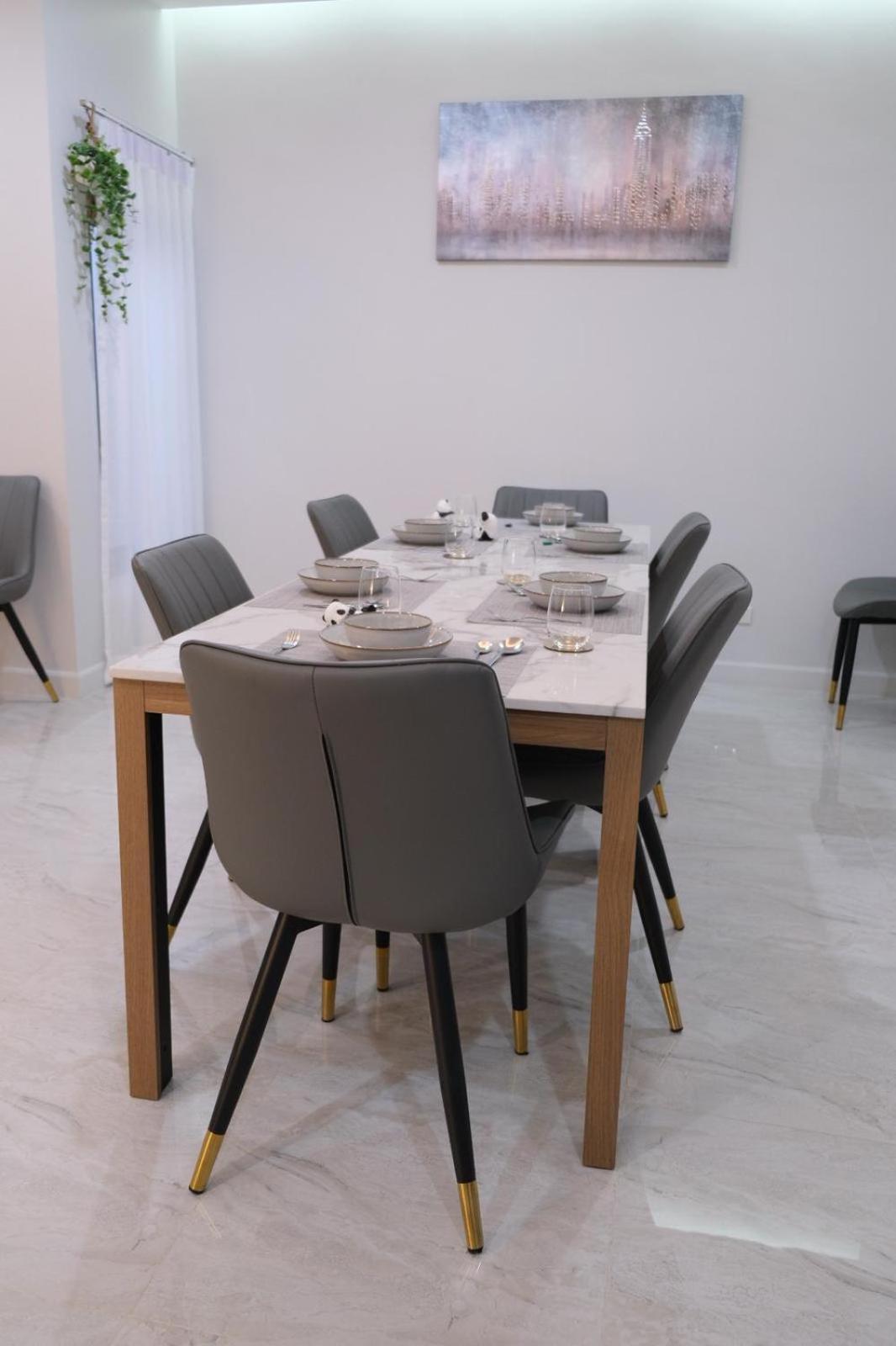 Villa Cheri's Homestay: Townhouse Near Thong Lo Bts