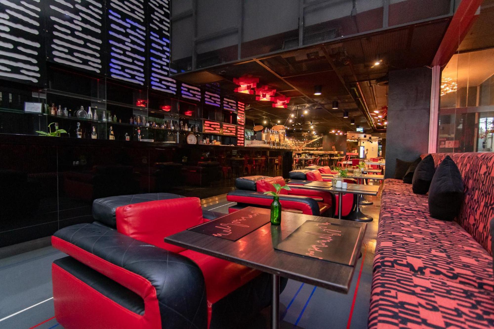 Hotel Galleria Sukhumvit 10 By Compass Hospitality Bangkok