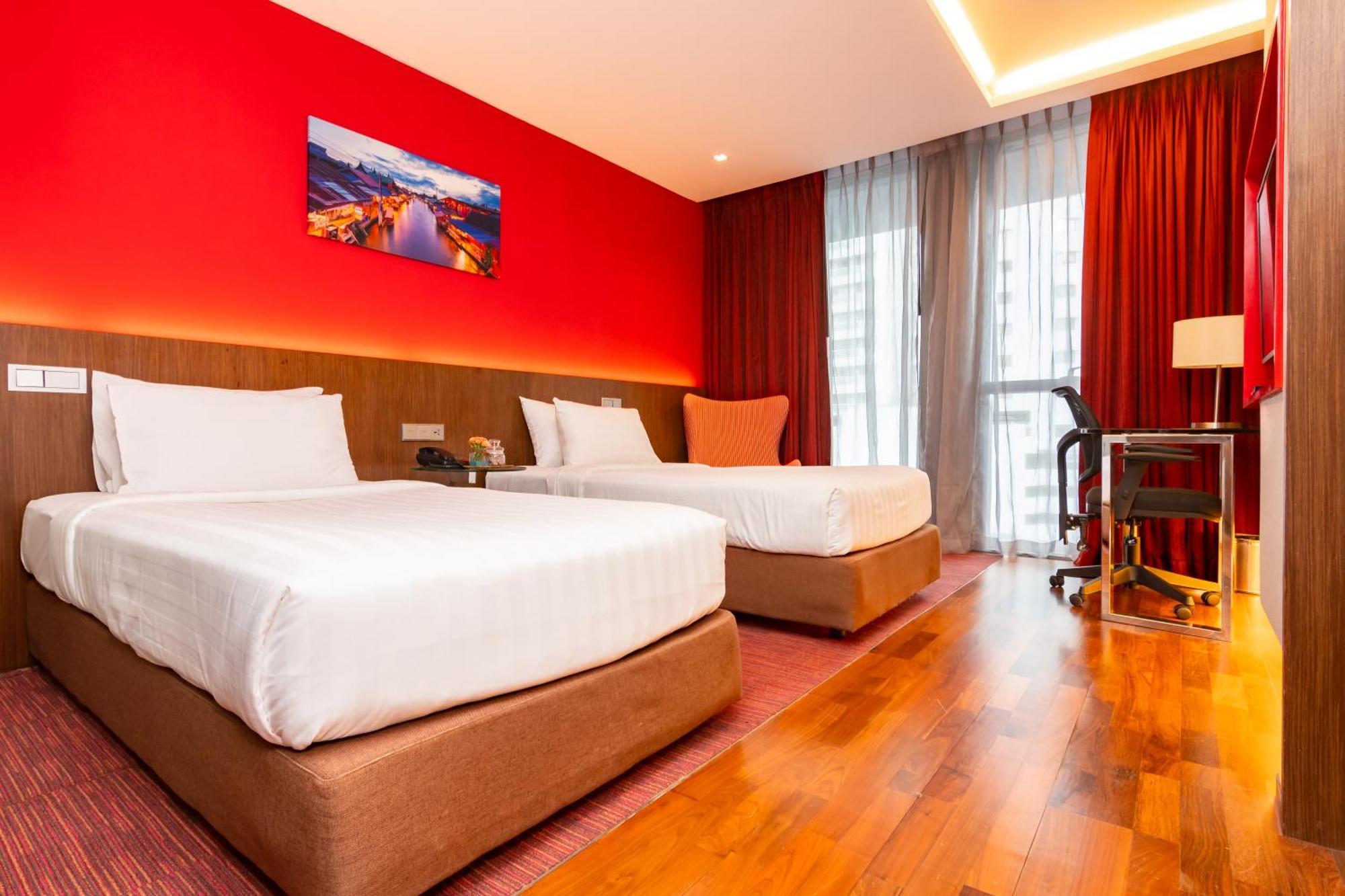 Hotel Galleria Sukhumvit 10 By Compass Hospitality Bangkok