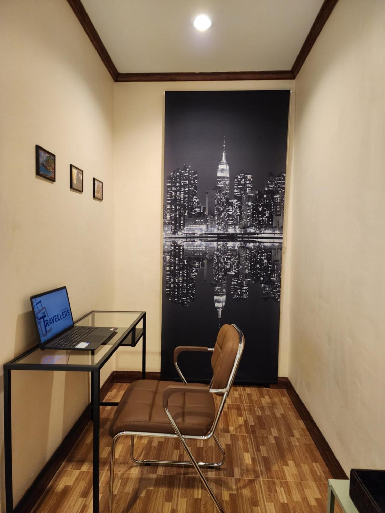 Gasthuis The Travellers House - Pet Friendly Bangkok