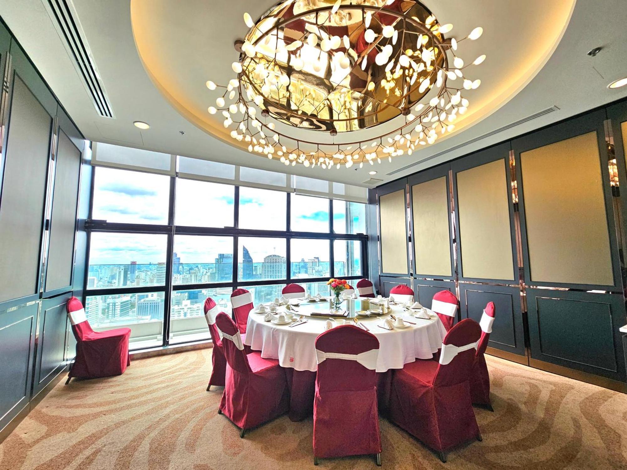 Aparthotel Column 4*