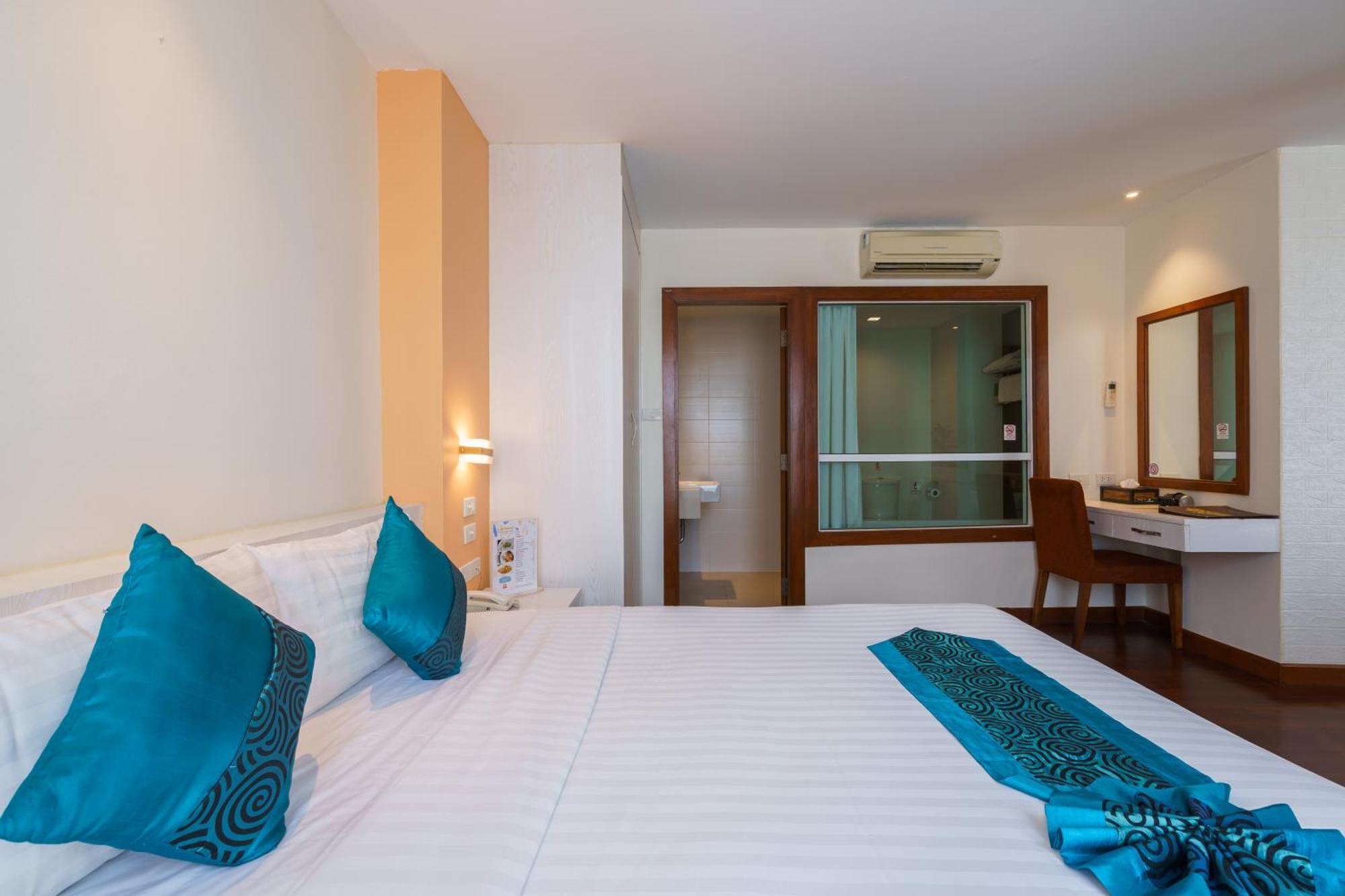 Khách sạn Lantana 3*