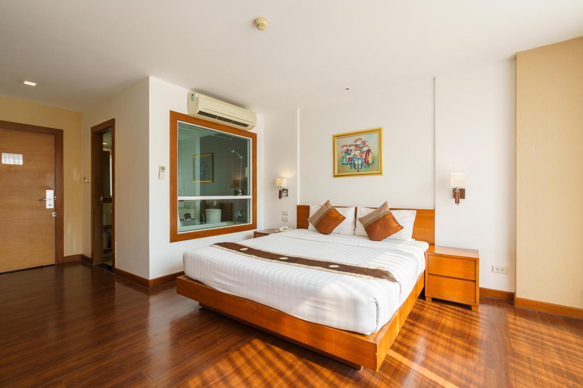 Lantana Khách sạn 3*