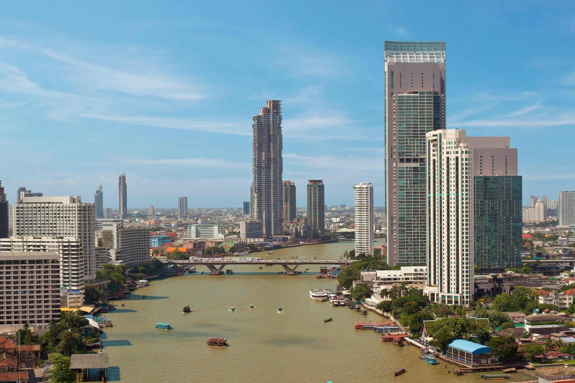 Royal Orchid Sheraton Riverside Hotel 5*