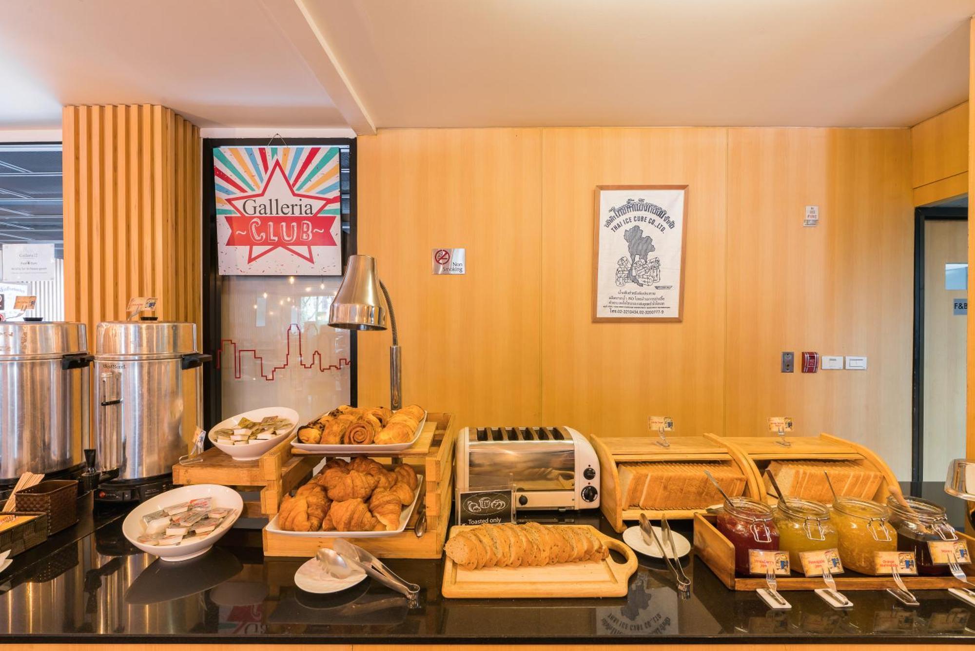 Khách sạn Galleria 12 Sukhumvit By Compass Hospitality Bangkok