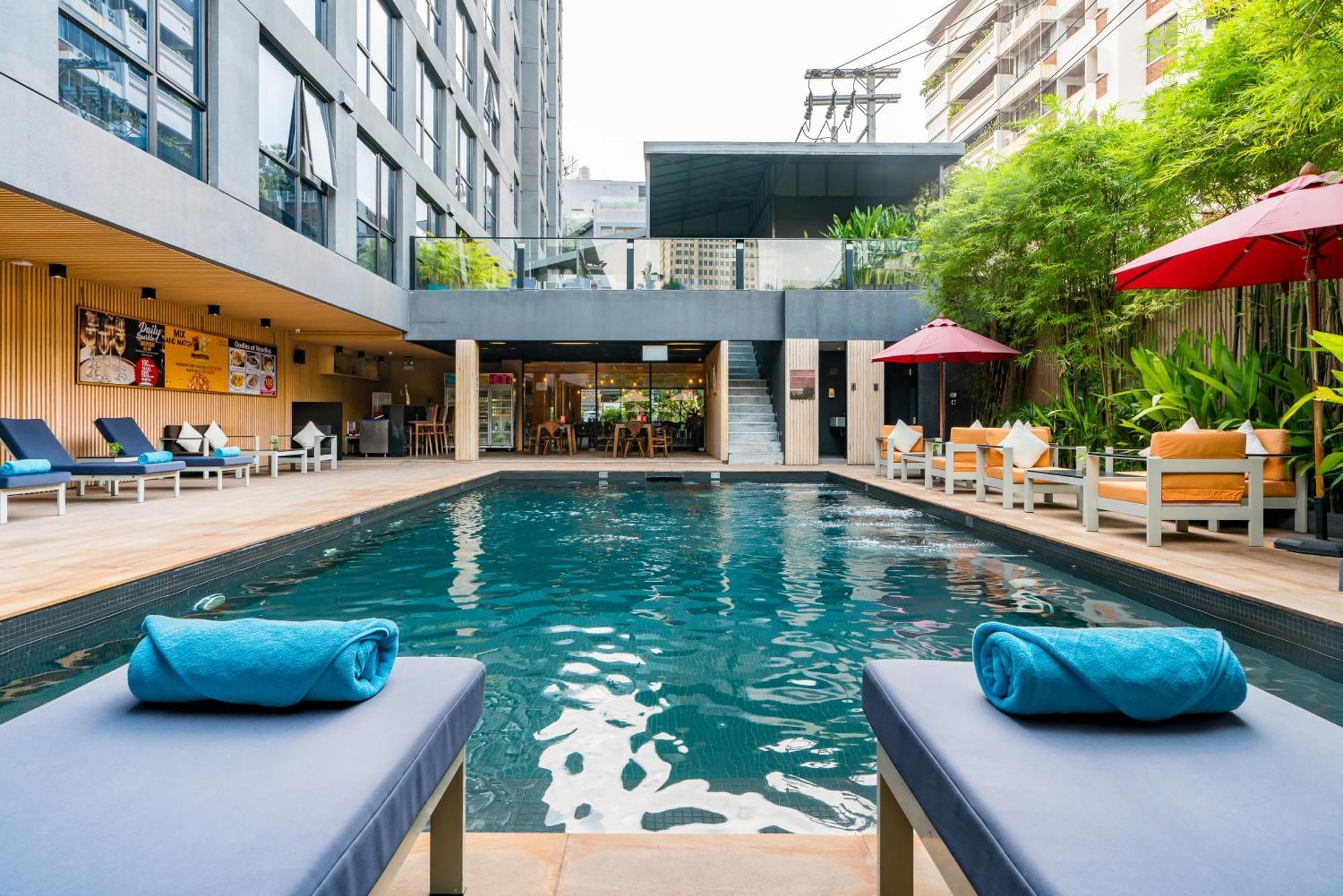 Galleria 12 Sukhumvit By Compass Hospitality Khách sạn Bangkok