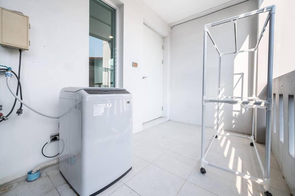 Miq_home901/asok Bts/resort Pool/12pax/1000mbwifi Bangkok
